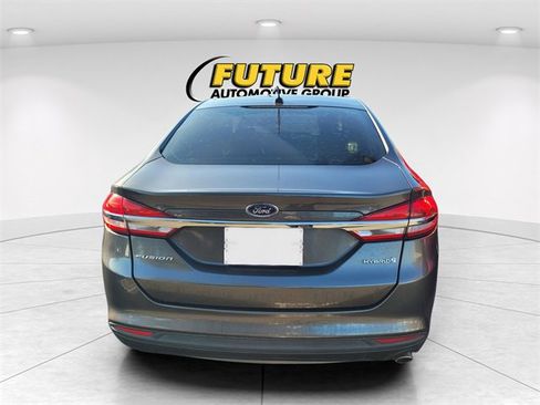 Used 2017 Ford Fusion S image 4