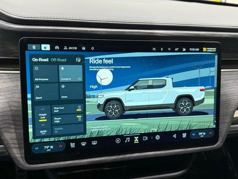 Used 2022 Rivian R1T Adventure image 34