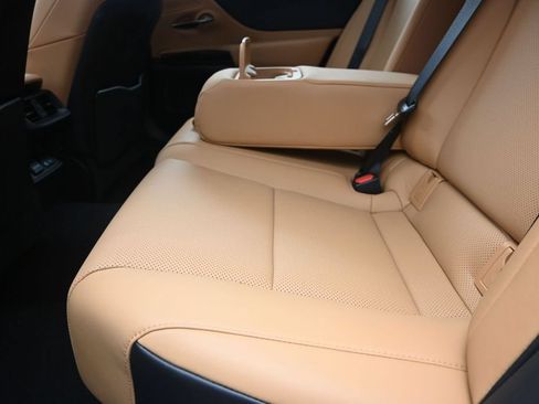 Certified 2025 Lexus ES 350 w/ Premium Package FWD image 16