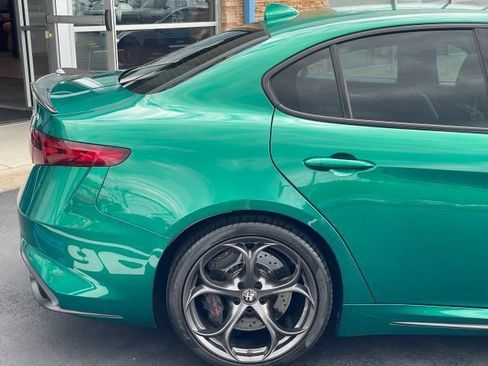 Used 2022 Alfa Romeo Giulia Quadrifoglio RWD image 20