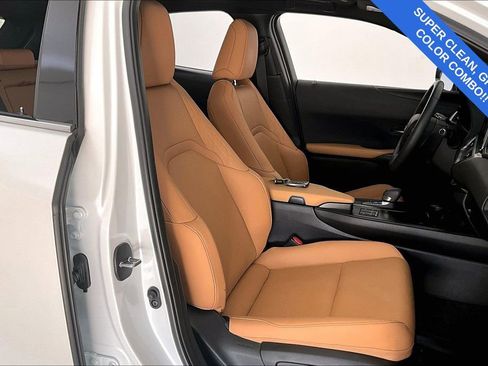 Used 2025 Lexus UX 300h AWD image 10
