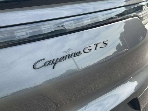 Used 2021 Porsche Cayenne GTS w/ Premium Package AWD/4WD image 16