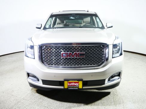 Used 2015 GMC Yukon XL SLE w/ Convenience Package image 2