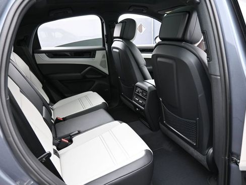 New 2026 Porsche Cayenne Coupe AWD/4WD image 27