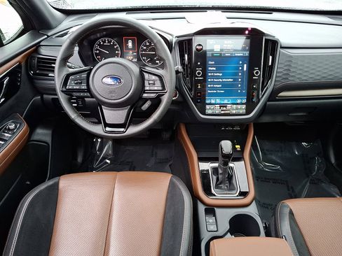 Used 2025 Subaru Forester Touring image 12