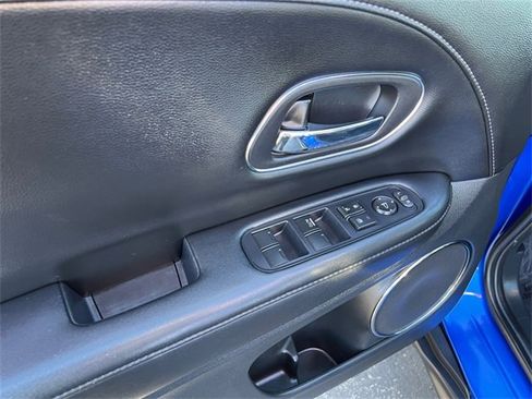 Used 2021 Honda HR-V EX-L image 13