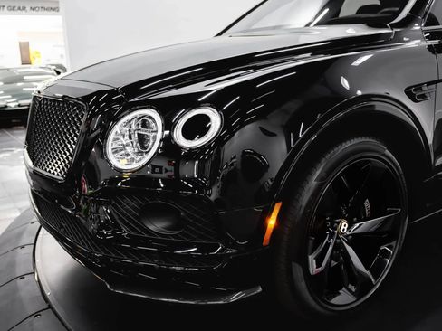 Used 2019 Bentley Bentayga image 14