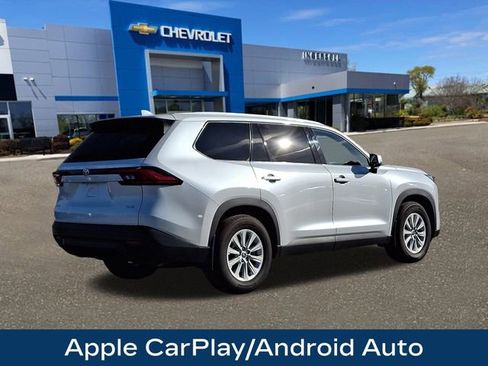 Used 2024 Toyota Grand Highlander XLE image 7