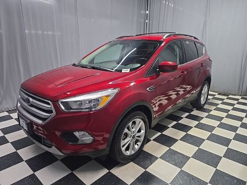 Used 2017 Ford Escape SE AWD/4WD image 1