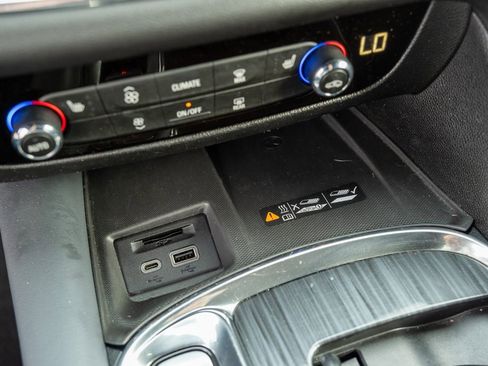 Used 2023 Buick Enclave Essence w/ Experience Buick Package image 22