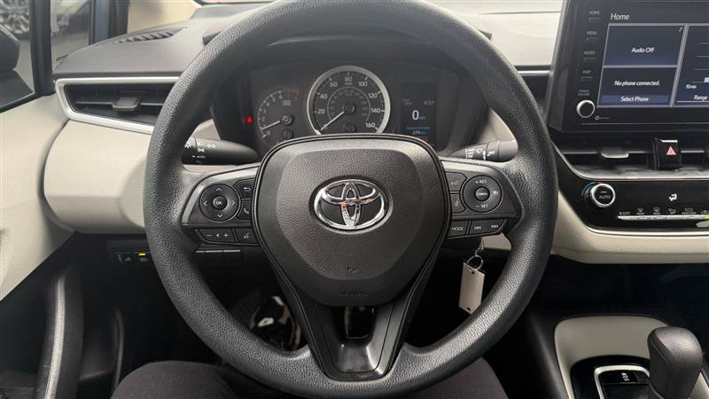 Used 2022 Toyota Corolla LE FWD image 30