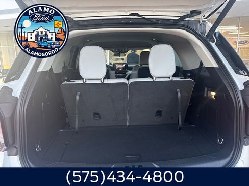 Used 2025 Ford Explorer Active w/ Active Comfort Package image 13