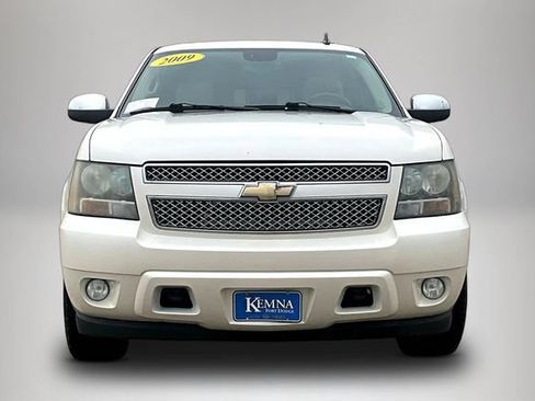 Used 2009 Chevrolet Tahoe LTZ AWD/4WD image 2