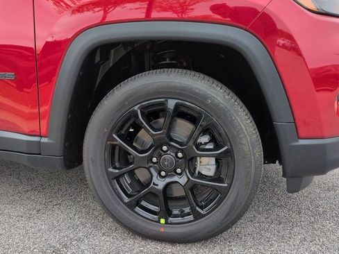 New 2026 Jeep Compass Latitude image 10