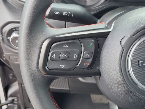 Used 2025 Jeep Wrangler Unlimited Rubicon image 28