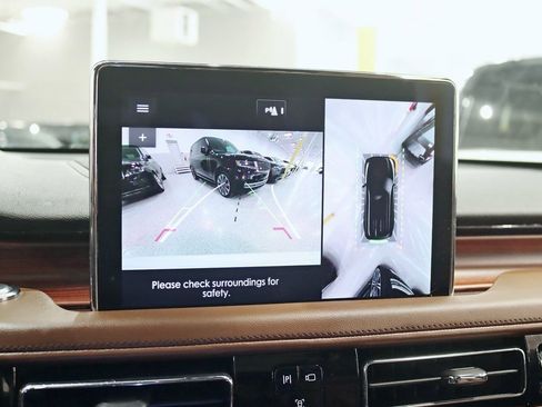 Used 2023 Lincoln Aviator Reserve w/ Equipment Group 201A image 17