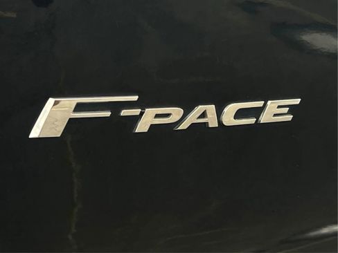 Used 2018 Jaguar F-PACE Premium AWD/4WD image 29
