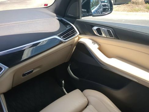Used 2021 BMW X5 sDrive40i w/ Premium Package RWD image 19