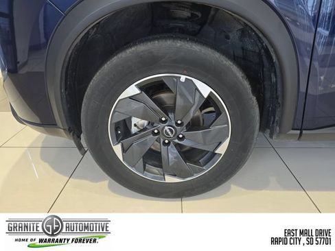 Used 2026 Nissan Rogue SV AWD/4WD image 27