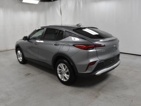 Used 2024 Buick Envista Preferred image 7