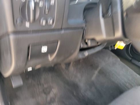 Used 2012 Chevrolet Colorado LT AWD/4WD image 8