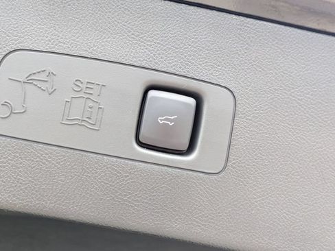 Used 2025 Lincoln Corsair FWD image 32