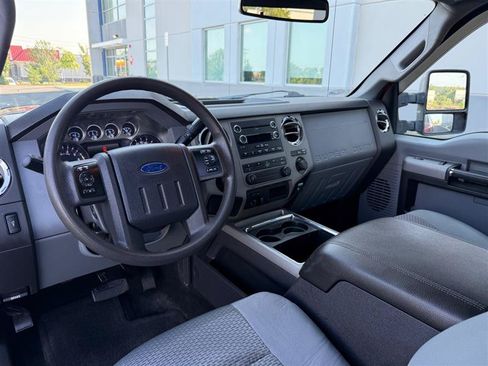 Used 2011 Ford F250 XLT w/ XLT Premium Pkg AWD/4WD image 26
