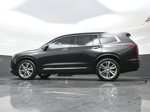 Used 2023 Cadillac XT6 Premium Luxury FWD image 28