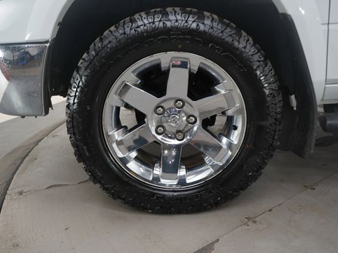 Used 2018 RAM 1500 SLT image 24