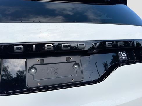 Used 2025 Land Rover Discovery Dynamic SE AWD/4WD image 49