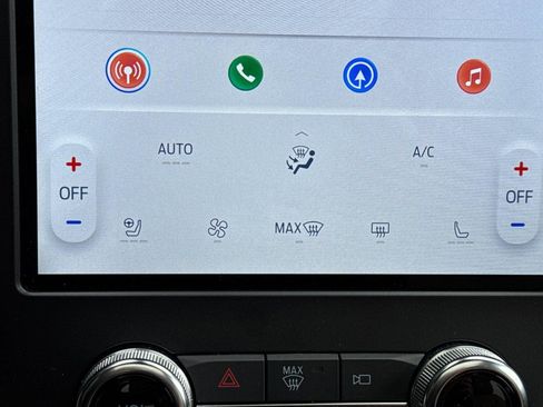 Certified 2024 Ford Edge Titanium w/ Titanium Elite Package image 18