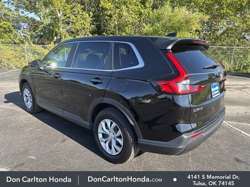 Used 2025 Honda CR-V LX image 6