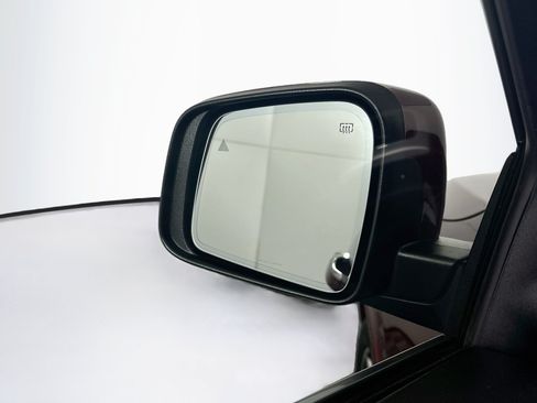 Used 2018 Jeep Grand Cherokee Limited AWD/4WD image 16