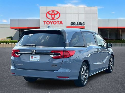 Used 2023 Honda Odyssey Touring image 5