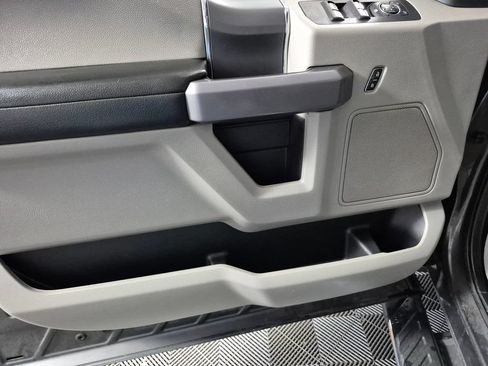 Used 2019 Ford F150 XLT w/ Equipment Group 302A Luxury AWD/4WD image 15