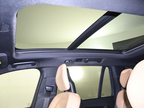 Used 2018 Volvo XC90 T6 Momentum w/ Convenience Package image 38