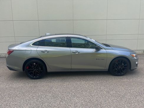 Used 2025 Chevrolet Malibu LT w/ Redline Edition image 5