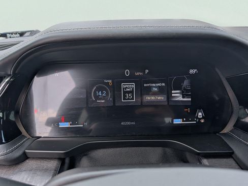 Used 2023 Jeep Grand Cherokee Overland w/ Luxury Tech Group IV AWD/4WD image 18