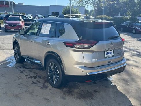 Used 2025 Nissan Rogue Platinum w/ Platinum Premium Package image 5