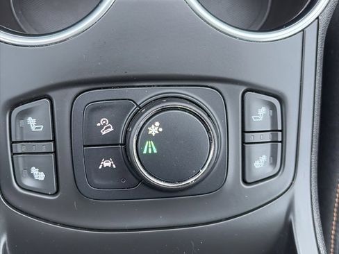 Certified 2021 GMC Terrain SLT image 30