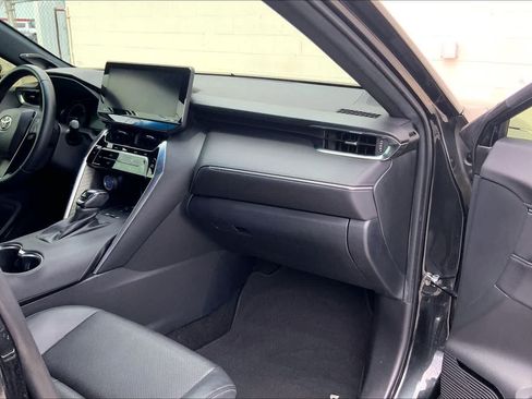 Used 2021 Toyota Venza XLE w/ Softex Package AWD/4WD image 23