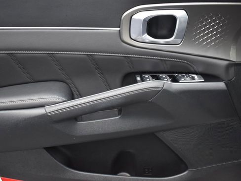 Used 2022 Kia Sorento SX w/ Panoramic Sunroof Package image 11