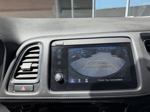 Used 2022 Honda HR-V EX image 19