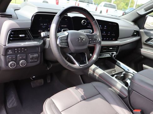 New 2026 Chevrolet Suburban RST AWD/4WD image 5
