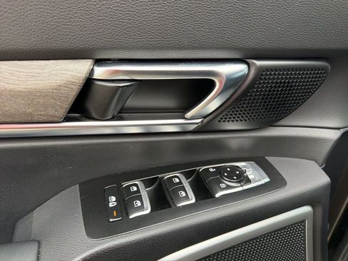 Used 2022 Kia Telluride EX w/ EX Premium Package image 13