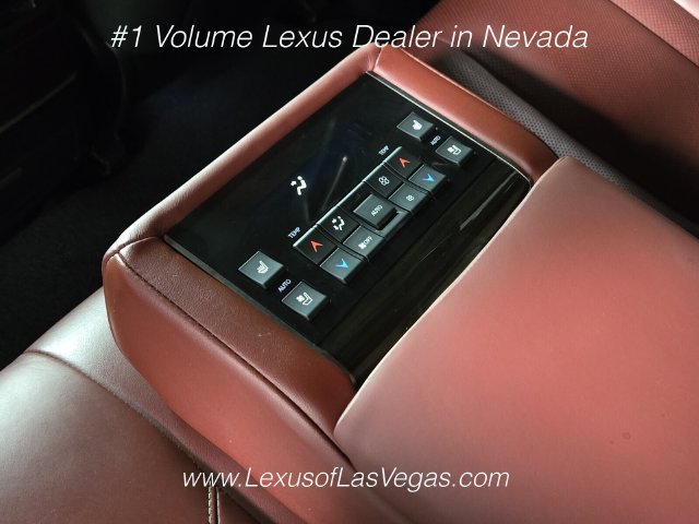 Used 2018 Lexus LX 570 4WD w/ Luxury Package image 16