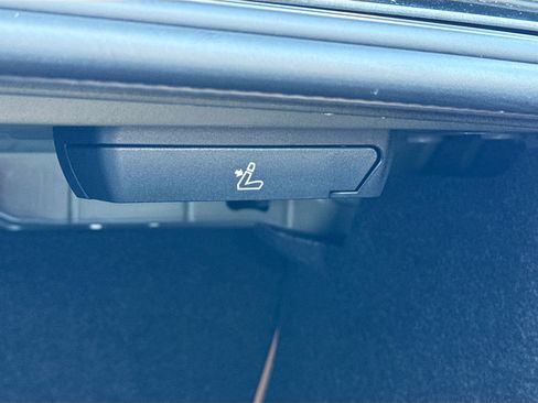 New 2026 BMW 330i Sedan image 13