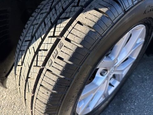 Used 2022 Jeep Grand Cherokee Limited w/ Luxury Tech Group II image 6