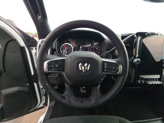 Used 2025 RAM 2500 Big Horn AWD/4WD image 3