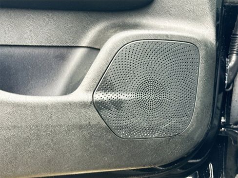 Used 2024 Lincoln Corsair Reserve image 20